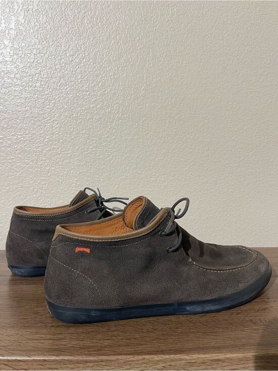 Camper Men\'s Brown Suede Chukka Boots main image 5